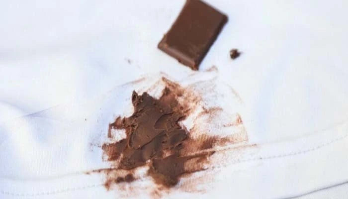 how to get chocolate out of clothes